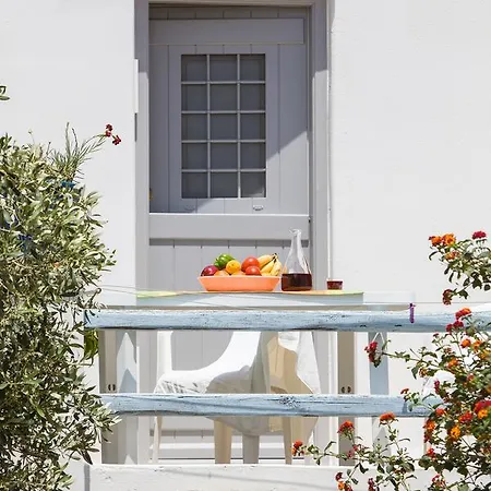 Ragoussis House لوغاراس