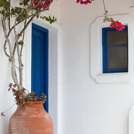 Ragoussis House Logaras