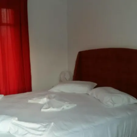 Ragoussis House شقة *