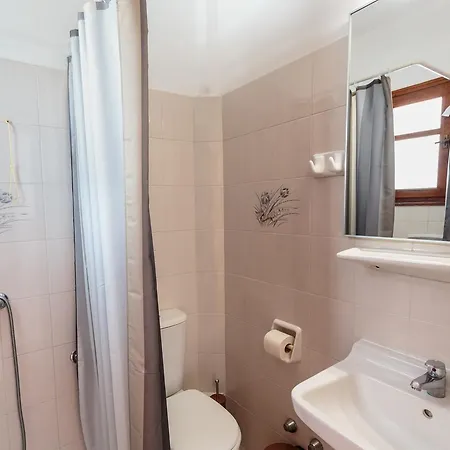 Ragoussis House Logaras