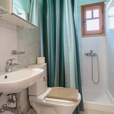 Ragoussis House * لوغاراس