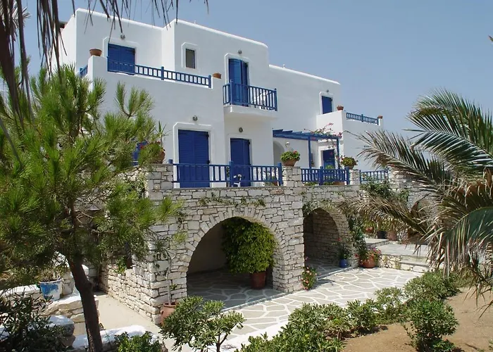 Ragoussis House * Logaras